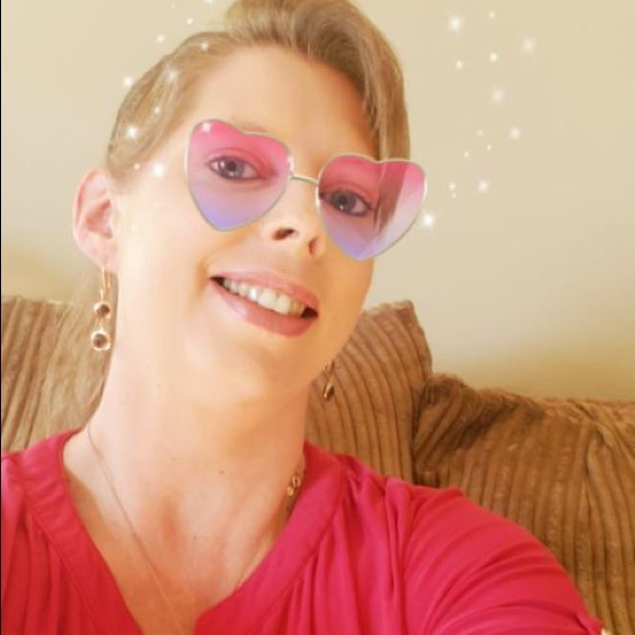 Meet your Posher, Linda - Picture 1 of 1